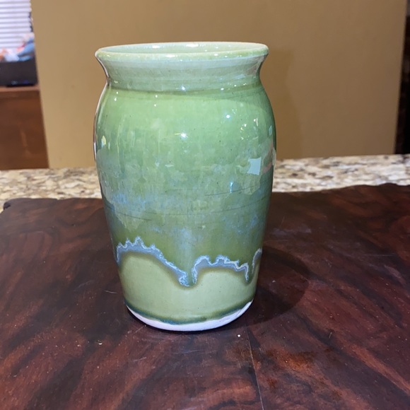 Studio art pottery bud vase 5.5 inches - Picture 2 of 8